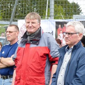 Kunstrasenplatzeröffnung Setzen